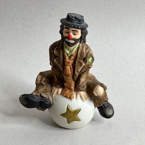 Ron Lee Emmett Kelly Jr Miniature Clown Figurine Sitting on Ball with Star